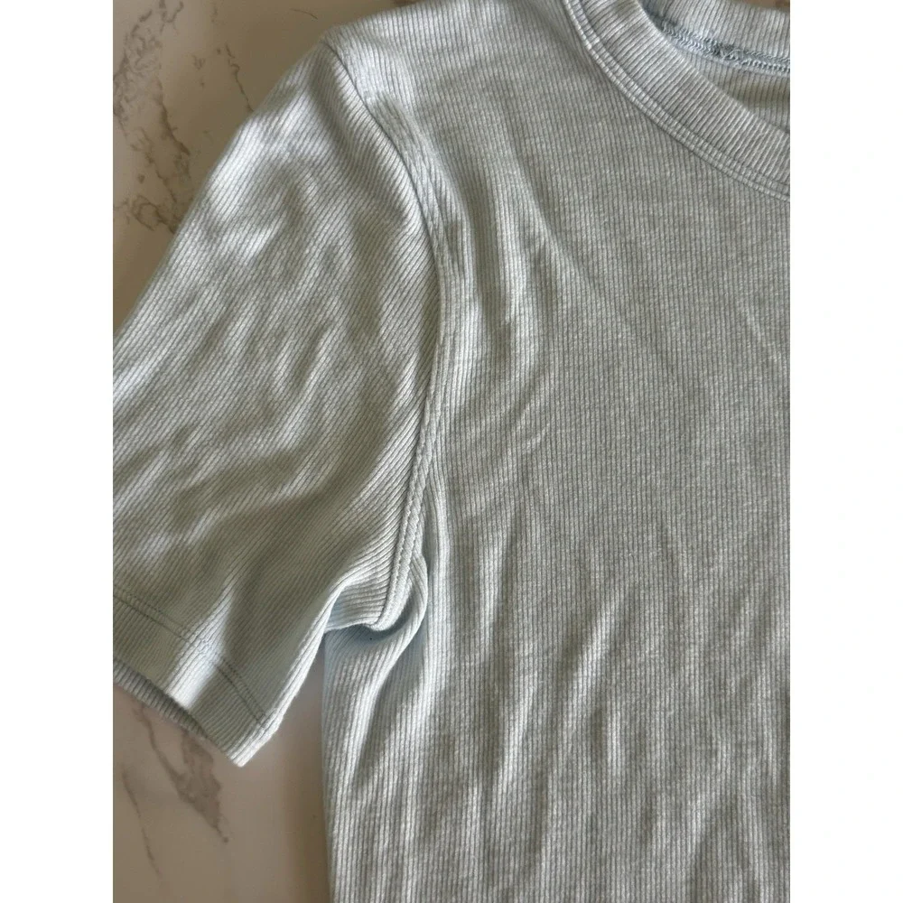 Lululemon Hold Tight Cropped Short Sleeve Ribbed TShirt ~4 Light Blue Curved Hem